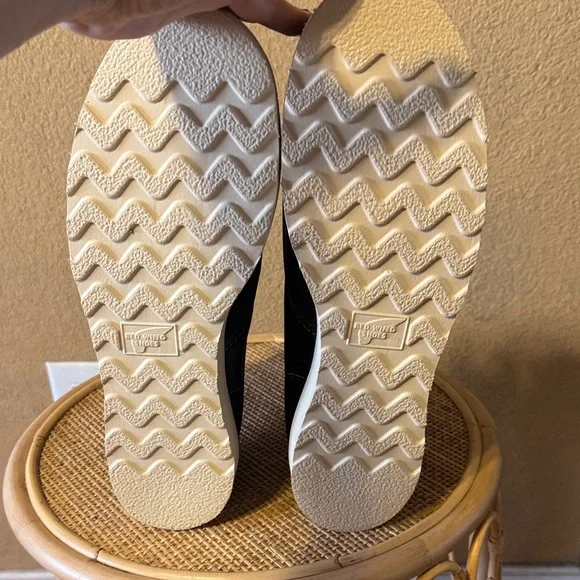 New Red Wing Shoes CLASSIC MOC Men’s 6” Boot - Picture 3 of 7